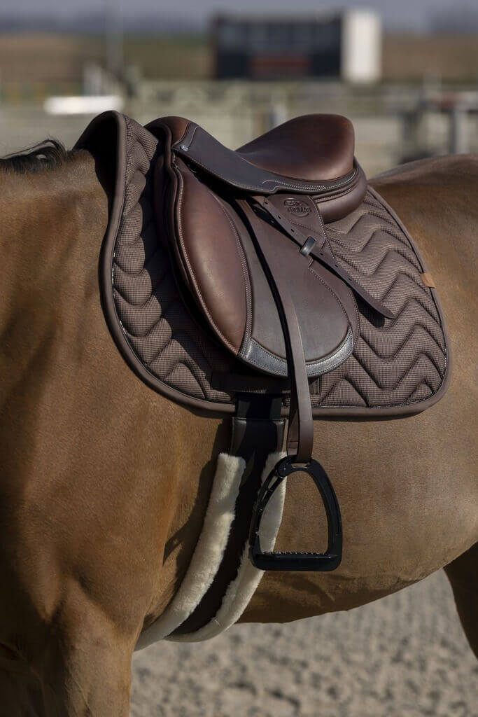 EQUITHÈME „Tweedytan" Schabracke braun VS
