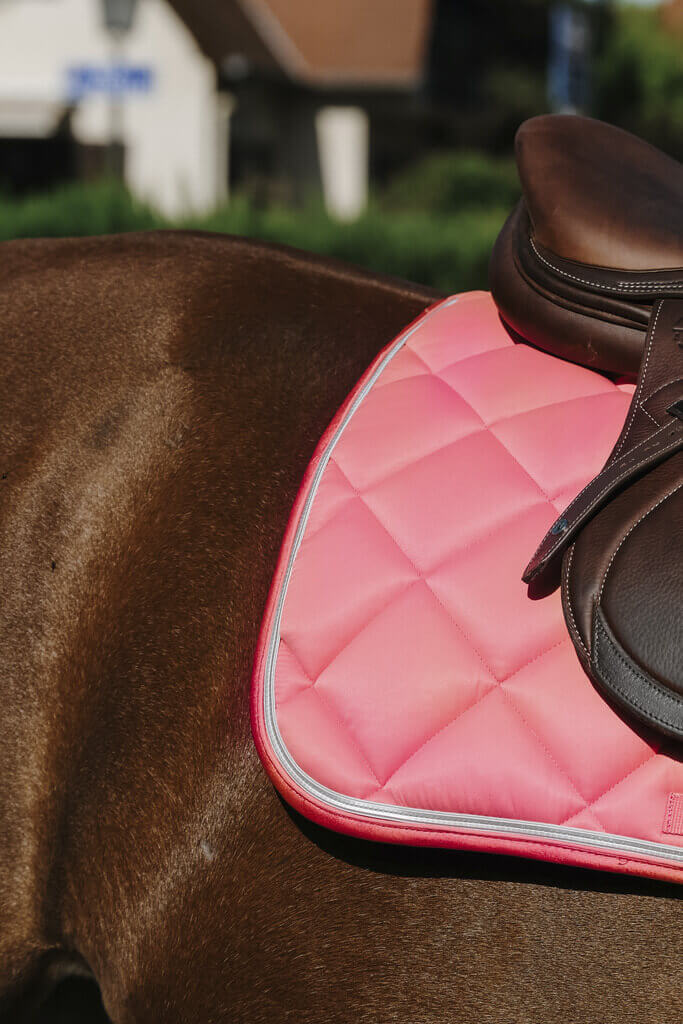 EQUITHÈME „CLASSIC" SCHABRACKE altrosa VS