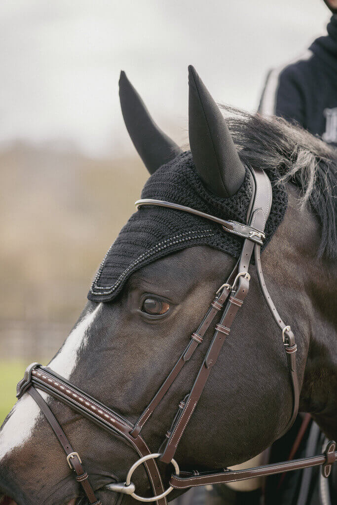 Penelope Fliegenhaube Soundless Strass schwarz