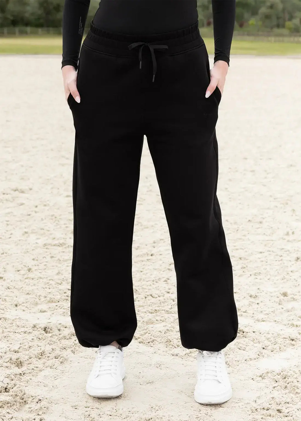 maximilian_sweatpants_icon_jogginghose_greemillaa_pferdesport