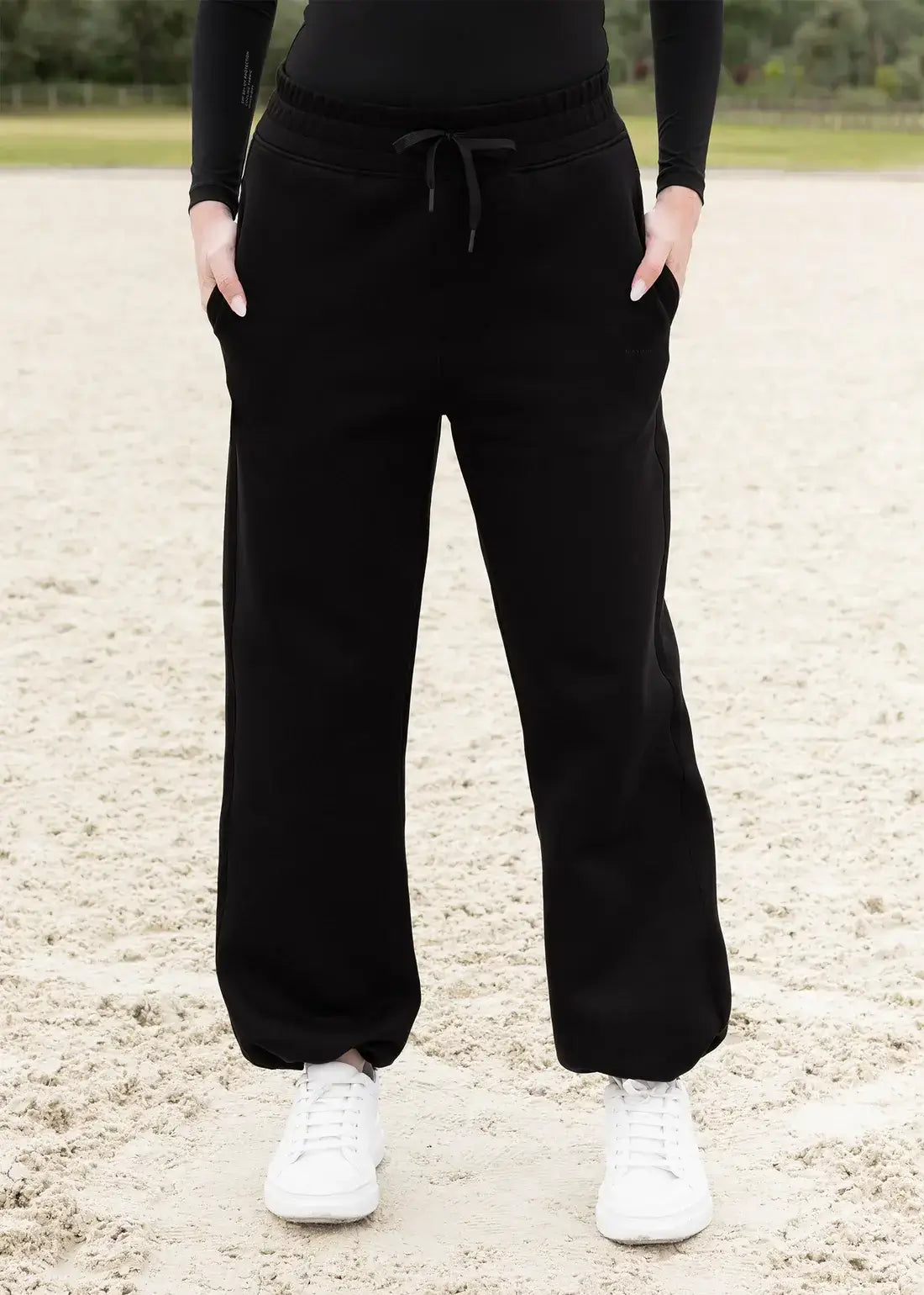 maximilian_sweatpants_icon_jogginghose_greemillaa_pferdesport