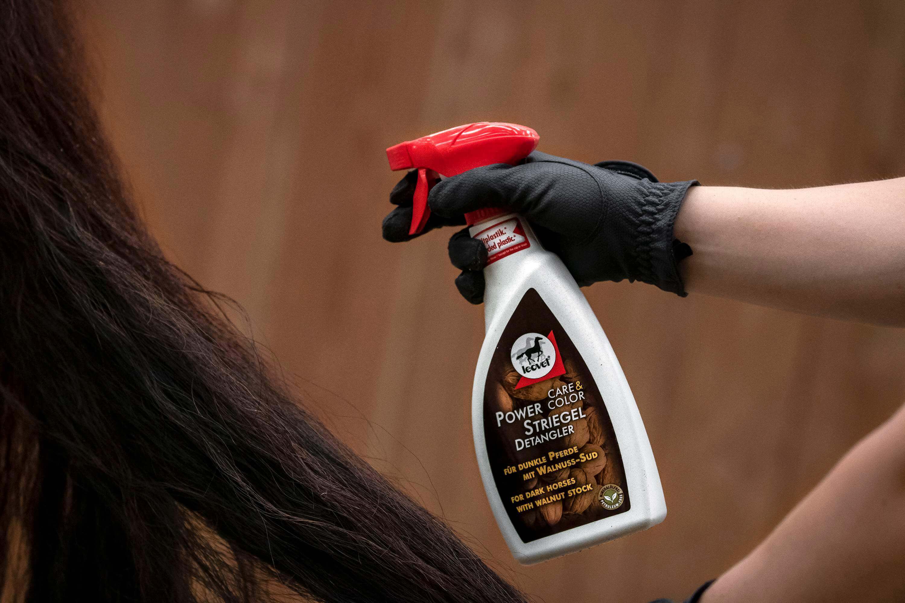 leovet Power Striegel Walnuss