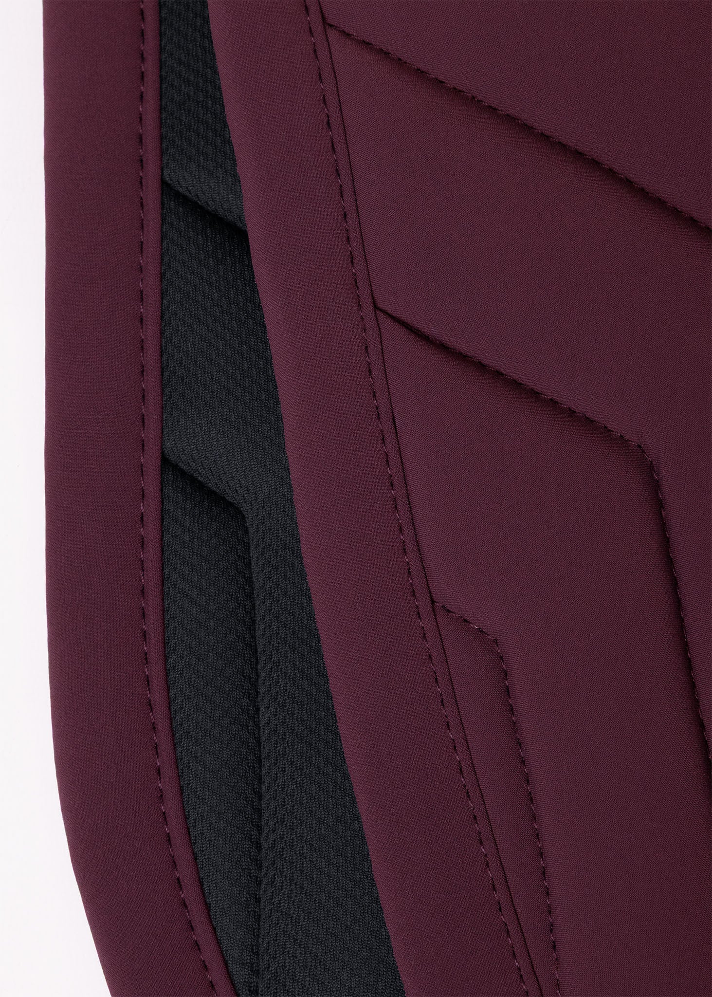 Maximilian Equestrian Schabracke Delta burgundy